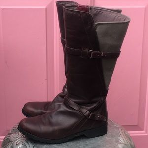 Teva waterproof leather & Duck Boots! 7.5